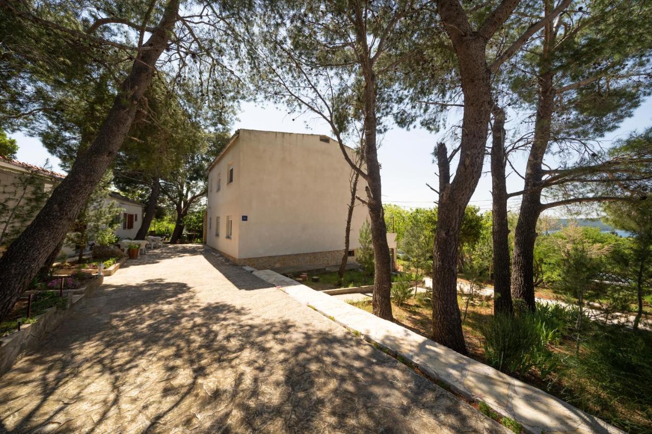 Studio Apartman Ema 2 Gornji Karin Εξωτερικό φωτογραφία